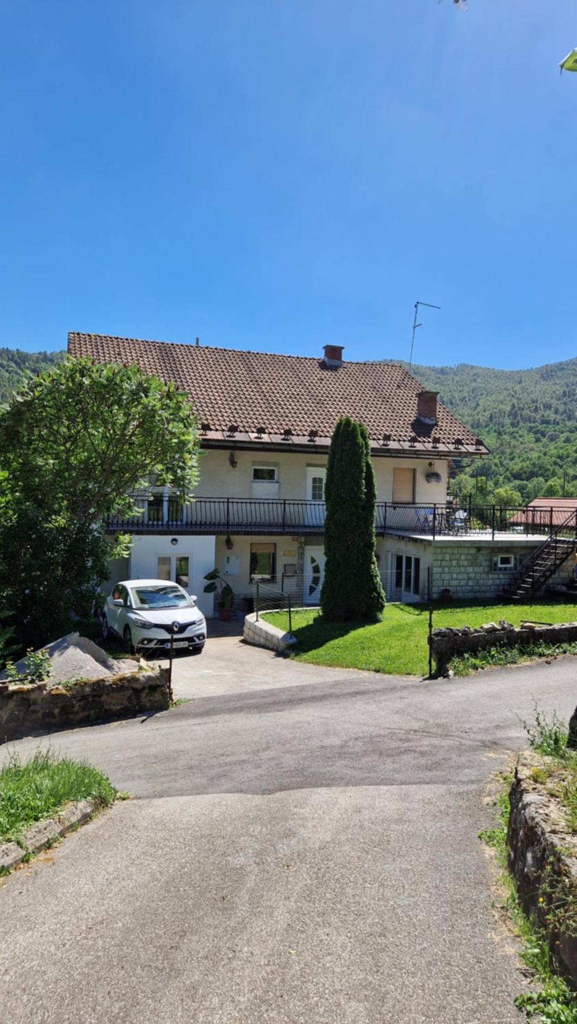 Apartma Ginga Osilnica Kültér fotó