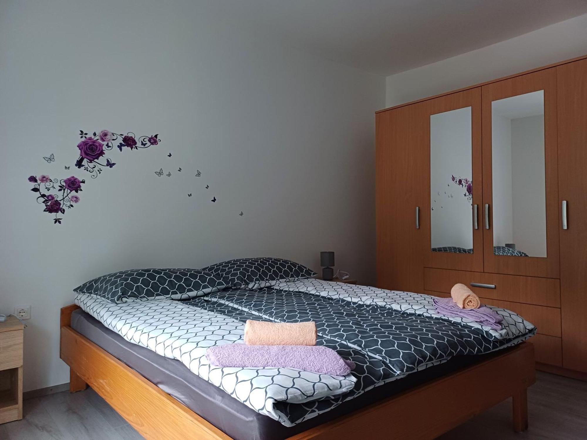 Apartma Ginga Osilnica Kültér fotó