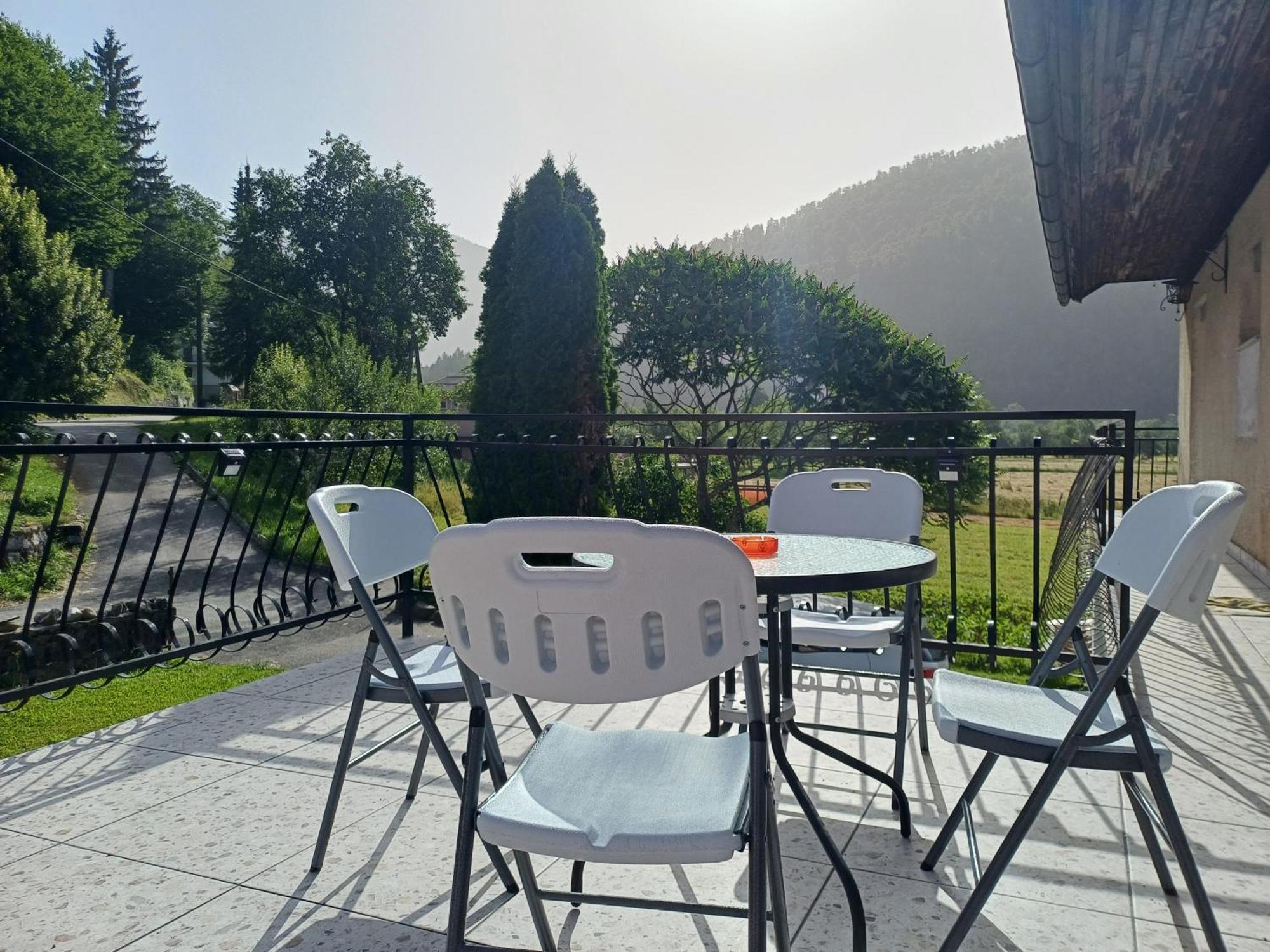 Apartma Ginga Osilnica Kültér fotó